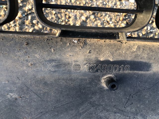 bontott CITROËN C3 AIRCROSS Első Lökhárító (Üresen)