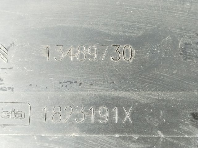 bontott CITROËN C3 AIRCROSS Hátsó Lökhárító (Üresen)