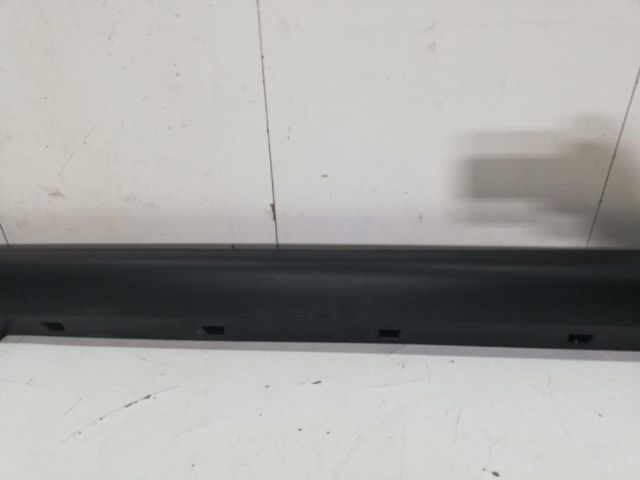 bontott CITROËN C3 AIRCROSS Jobb első Küszöb Díszléc