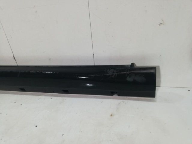 bontott CITROËN C3 AIRCROSS Jobb első Küszöb Díszléc