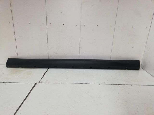 bontott CITROËN C3 AIRCROSS Jobb első Küszöb Díszléc