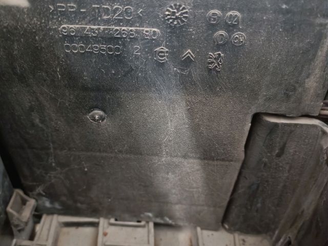 bontott CITROËN C3 Akkumulátor Tartó