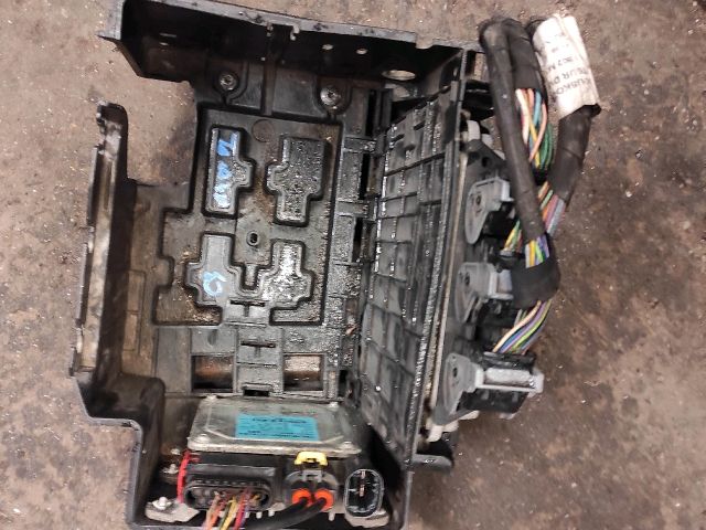 bontott CITROËN C3 Akkumulátor Tartó