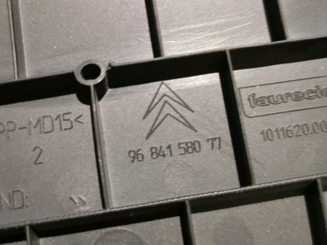 bontott CITROËN C3 Bal Alsó Műszerfal Burkolat