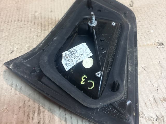 bontott CITROËN C3 Bal Belső Hátsó Lámpa