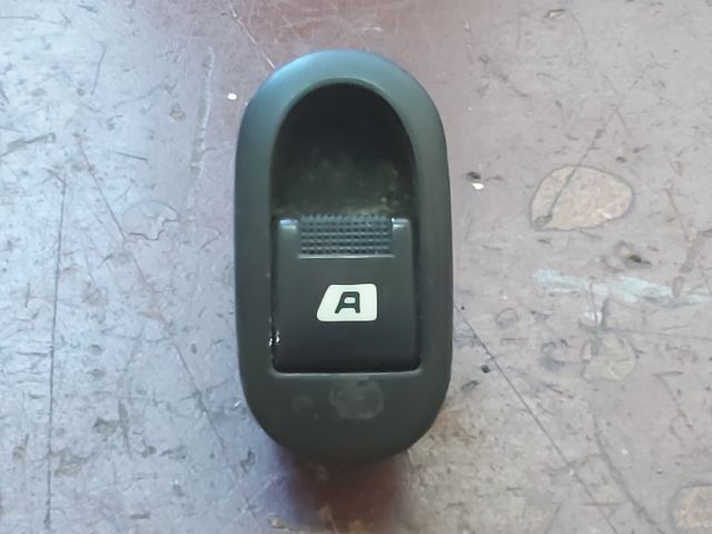 bontott CITROËN C3 Bal első Ablakemelő Kapcsoló