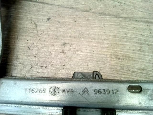 bontott CITROËN C3 Bal első Ablakemelő Szerkezet (Mechanikus)