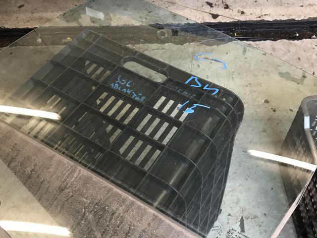 bontott CITROËN C3 Bal hátsó Ablak