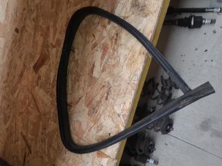 bontott CITROËN C3 Bal hátsó Gumikéder