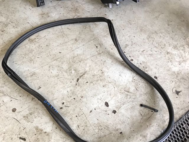 bontott CITROËN C3 Bal hátsó Gumikéder