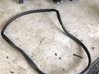 bontott CITROËN C3 Bal hátsó Gumikéder