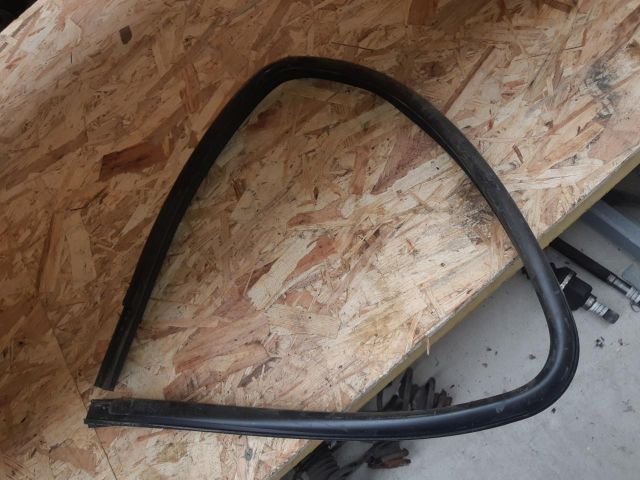 bontott CITROËN C3 Bal hátsó Gumikéder