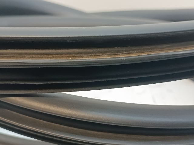 bontott CITROËN C3 Bal hátsó Gumikéder