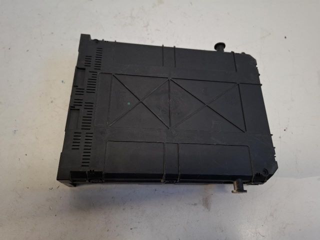 bontott CITROËN C3 Biztosítéktábla Motortér