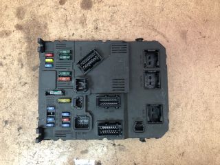 bontott CITROËN C3 Biztosítéktábla Utastér