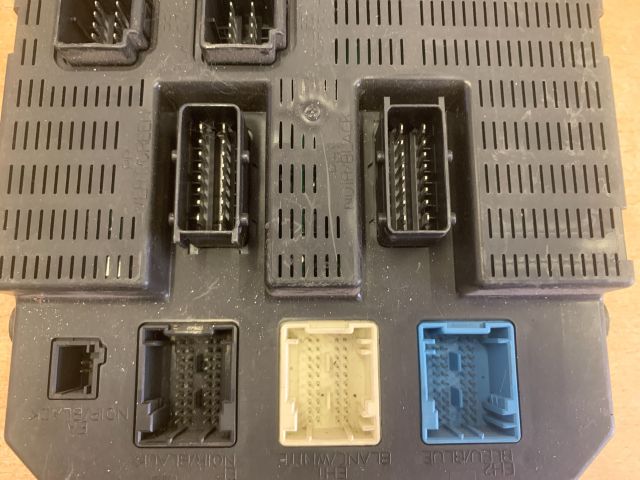 bontott CITROËN C3 Biztosítéktábla Utastér