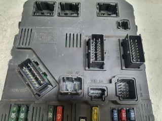 bontott CITROËN C3 Biztosítéktábla Utastér