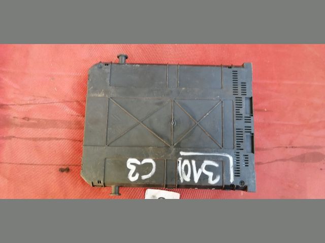 bontott CITROËN C3 Biztosítéktábla Utastér