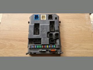 bontott CITROËN C3 Biztosítéktábla Utastér