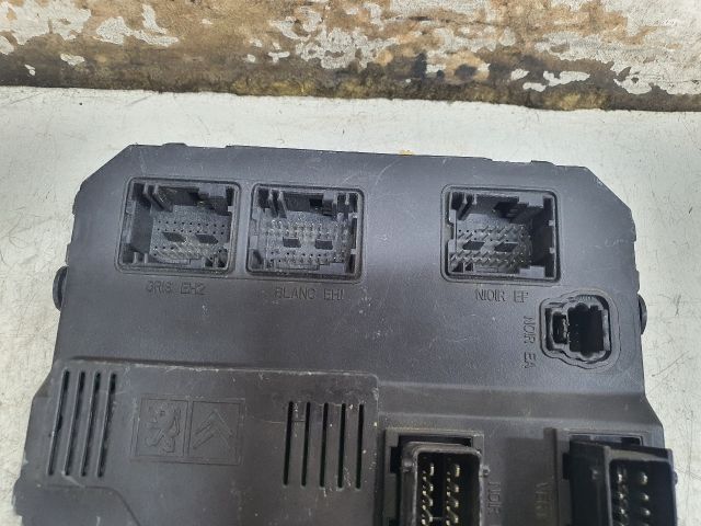 bontott CITROËN C3 Biztosítéktábla Utastér