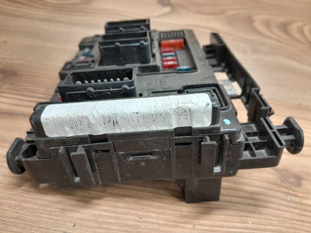 bontott CITROËN C3 Biztosítéktábla Utastér