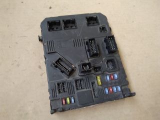 bontott CITROËN C3 Biztosítéktábla Utastér