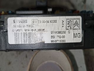 bontott CITROËN C3 Biztosítéktábla Utastér