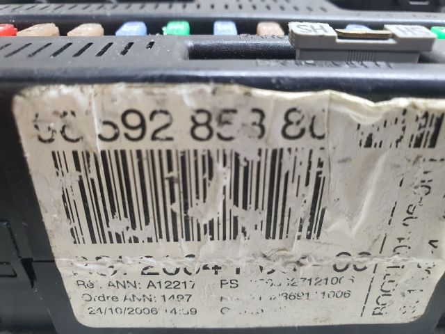 bontott CITROËN C3 Biztosítéktábla Utastér