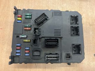 bontott CITROËN C3 Biztosítéktábla Utastér