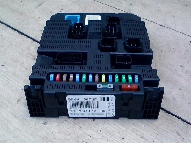 bontott CITROËN C3 Biztosítéktábla Utastér