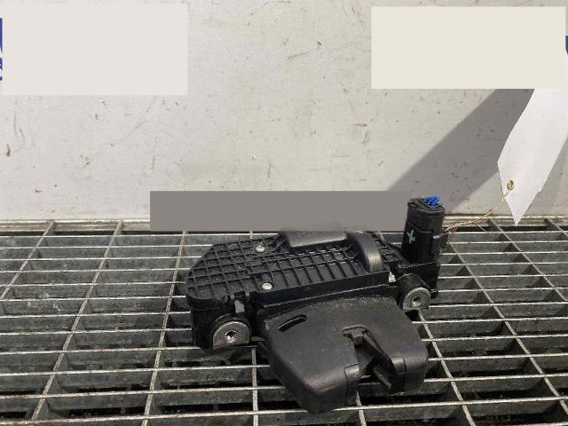 bontott CITROËN C3 Csomagtérajtó Ütköző