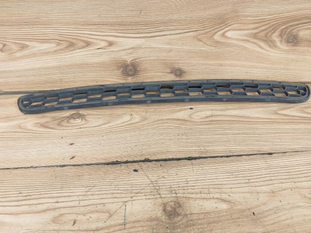 bontott CITROËN C3 Első Lökhárító Alsó Középső Díszrács