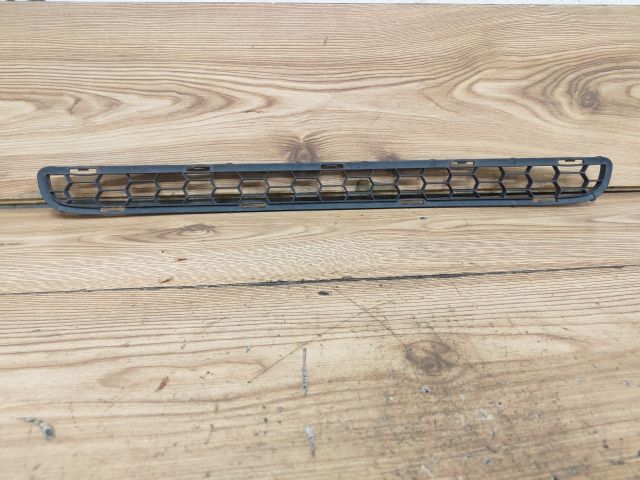 bontott CITROËN C3 Első Lökhárító Alsó Középső Díszrács