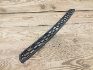 bontott CITROËN C3 Első Lökhárító Alsó Középső Díszrács