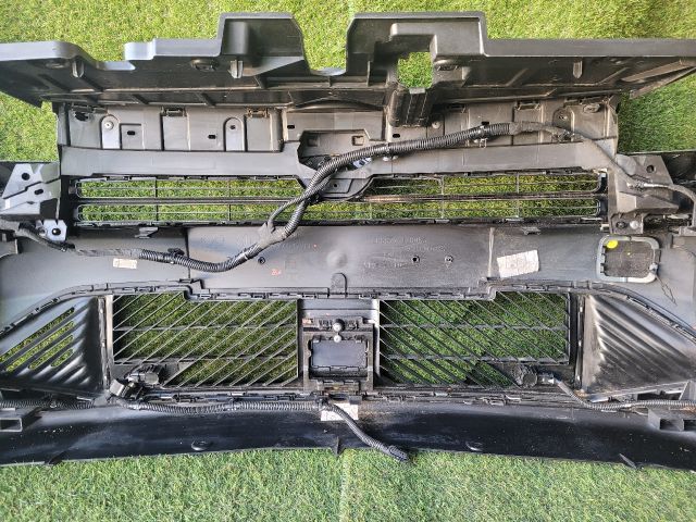 bontott CITROËN C3 Első Lökhárító (Részeivel)