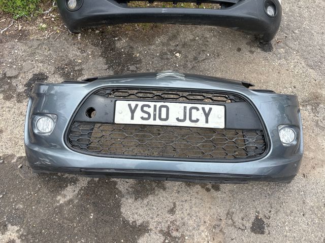 bontott CITROËN C3 Első Lökhárító (Részeivel)