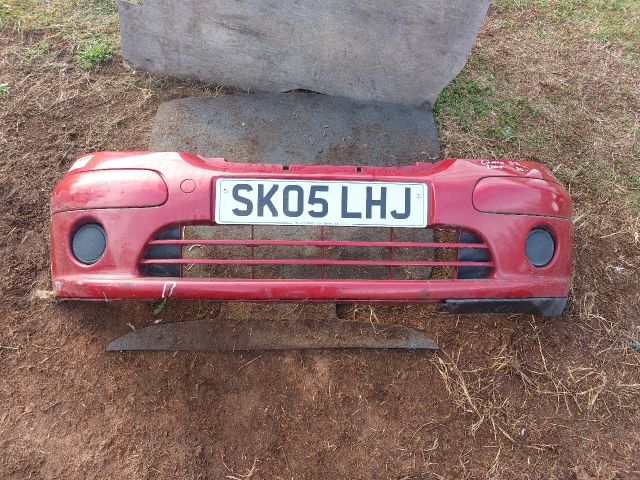 bontott CITROËN C3 Első Lökhárító (Részeivel)