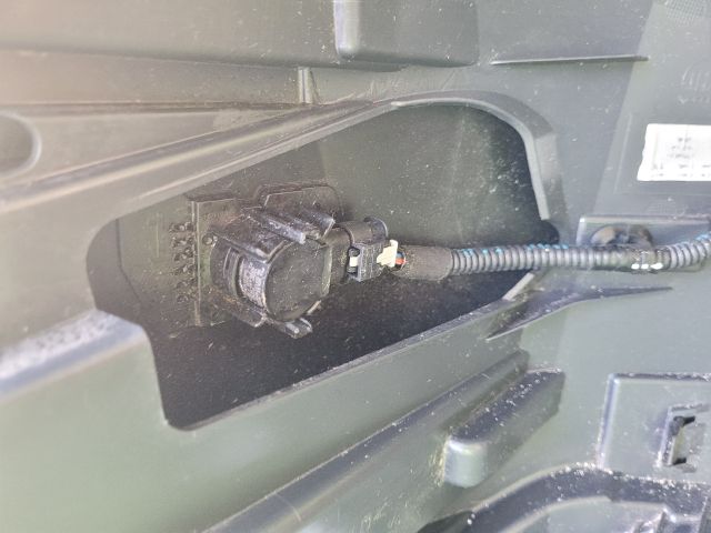 bontott CITROËN C3 Első Lökhárító (Részeivel)