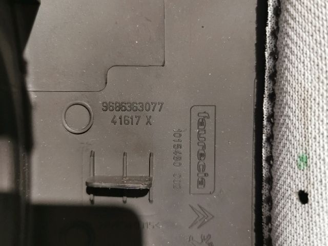 bontott CITROËN C3 Felső Kormányoszlop Burkolat