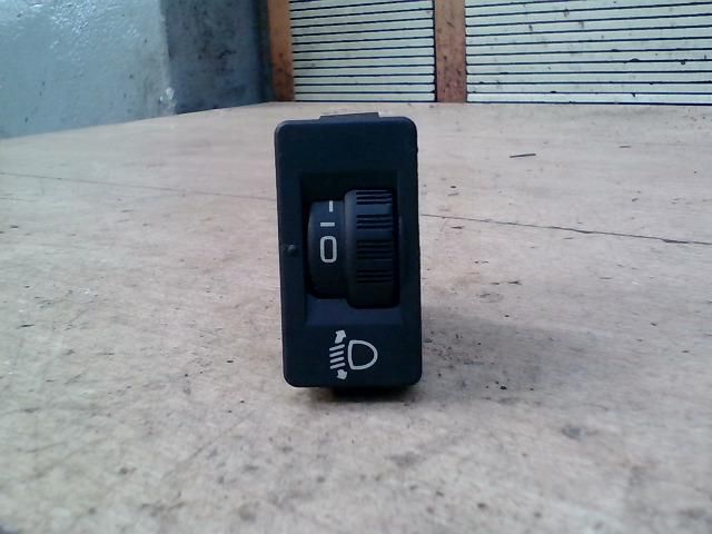 bontott CITROËN C3 Fényszórómagasság Állító Kapcsoló