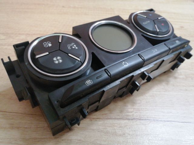 bontott CITROËN C3 Fűtéskapcsoló (digit klímás)