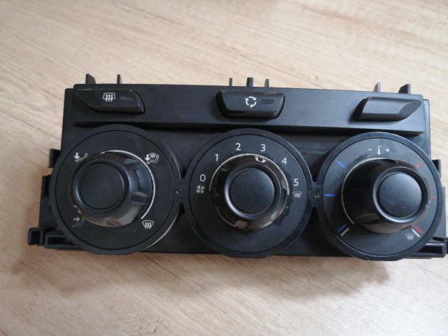 bontott CITROËN C3 Fűtéskapcsoló (Nem klímás)