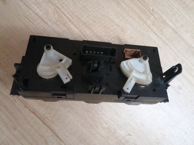 bontott CITROËN C3 Fűtéskapcsoló (Nem klímás)