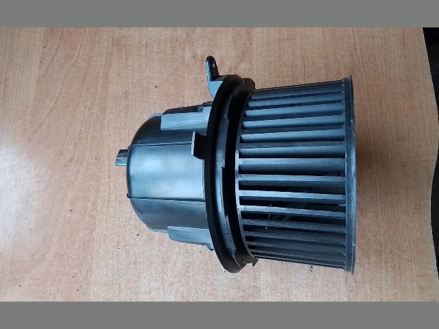 bontott CITROËN C3 Fűtőmotor (Klímás)