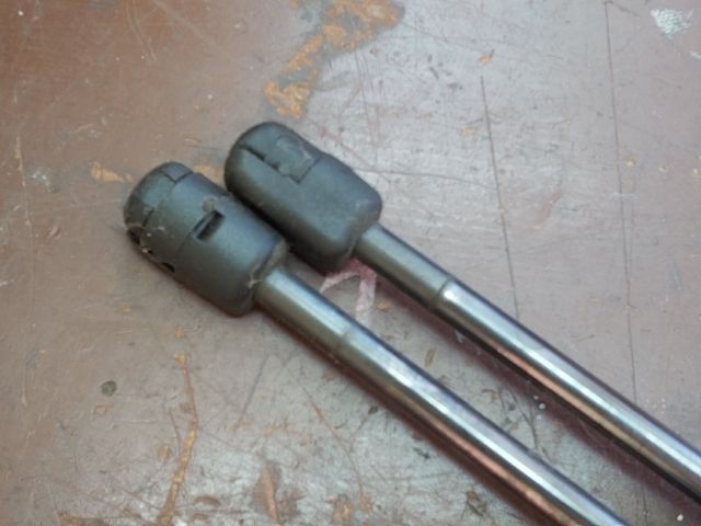 bontott CITROËN C3 Gázrugós Kitámasztó Teleszkóp Pár Csomagtérajtó