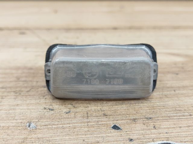 bontott CITROËN C3 Hátsó Rendszámtábla Világítás