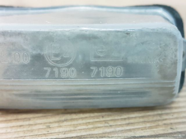 bontott CITROËN C3 Hátsó Rendszámtábla Világítás