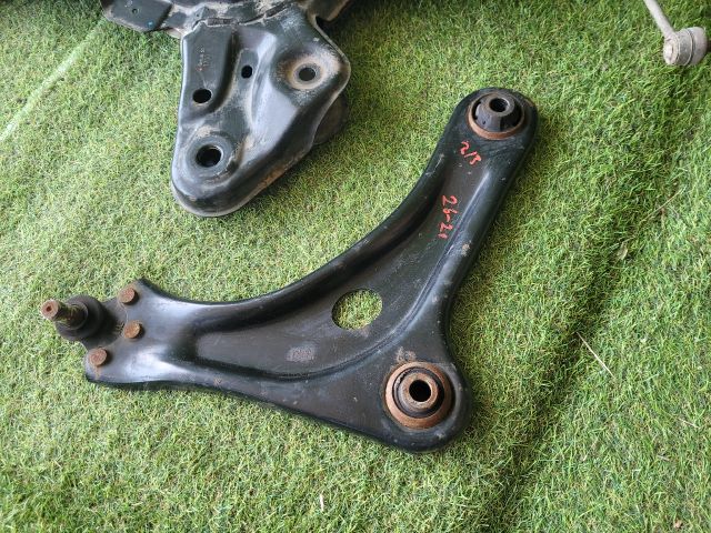 bontott CITROËN C3 III Első Bölcső