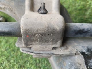 bontott CITROËN C3 III Első Bölcső