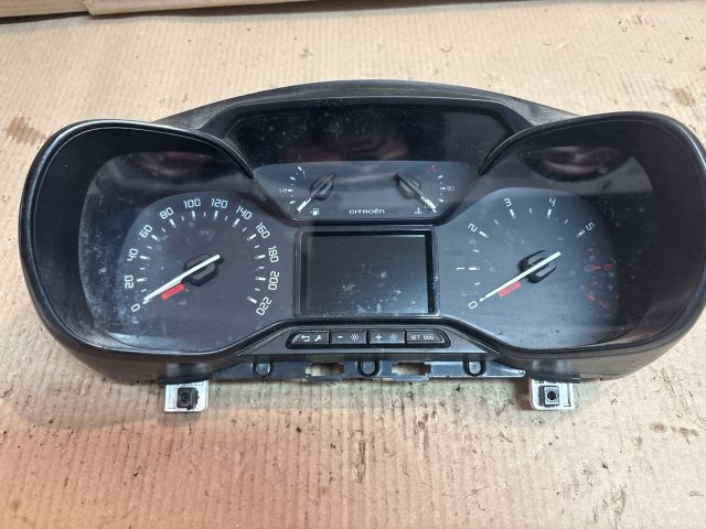 bontott CITROËN C3 III Kilométeróra